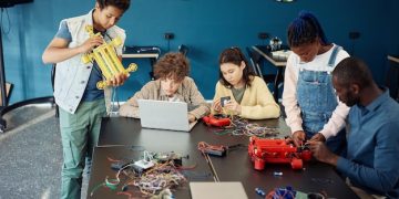 STEM Degree in 2025: Job Market & Salary Analysis in the US - Cover Image